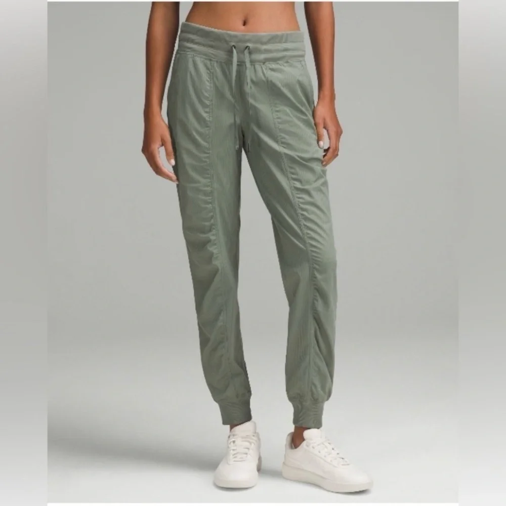 Lululemon dance studio mid rise jogger pants drawstring sage green women’s 0